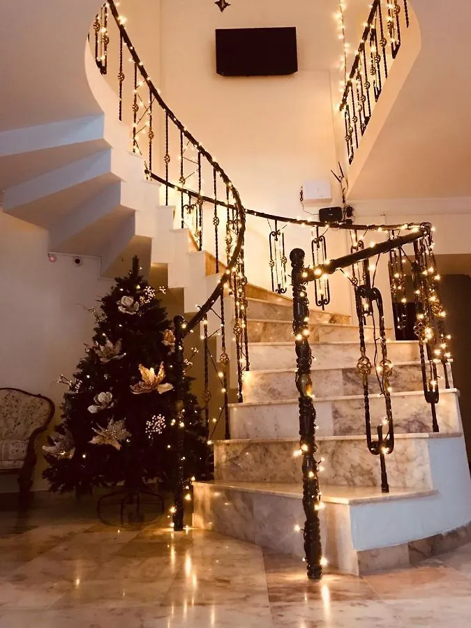Grand Hotel